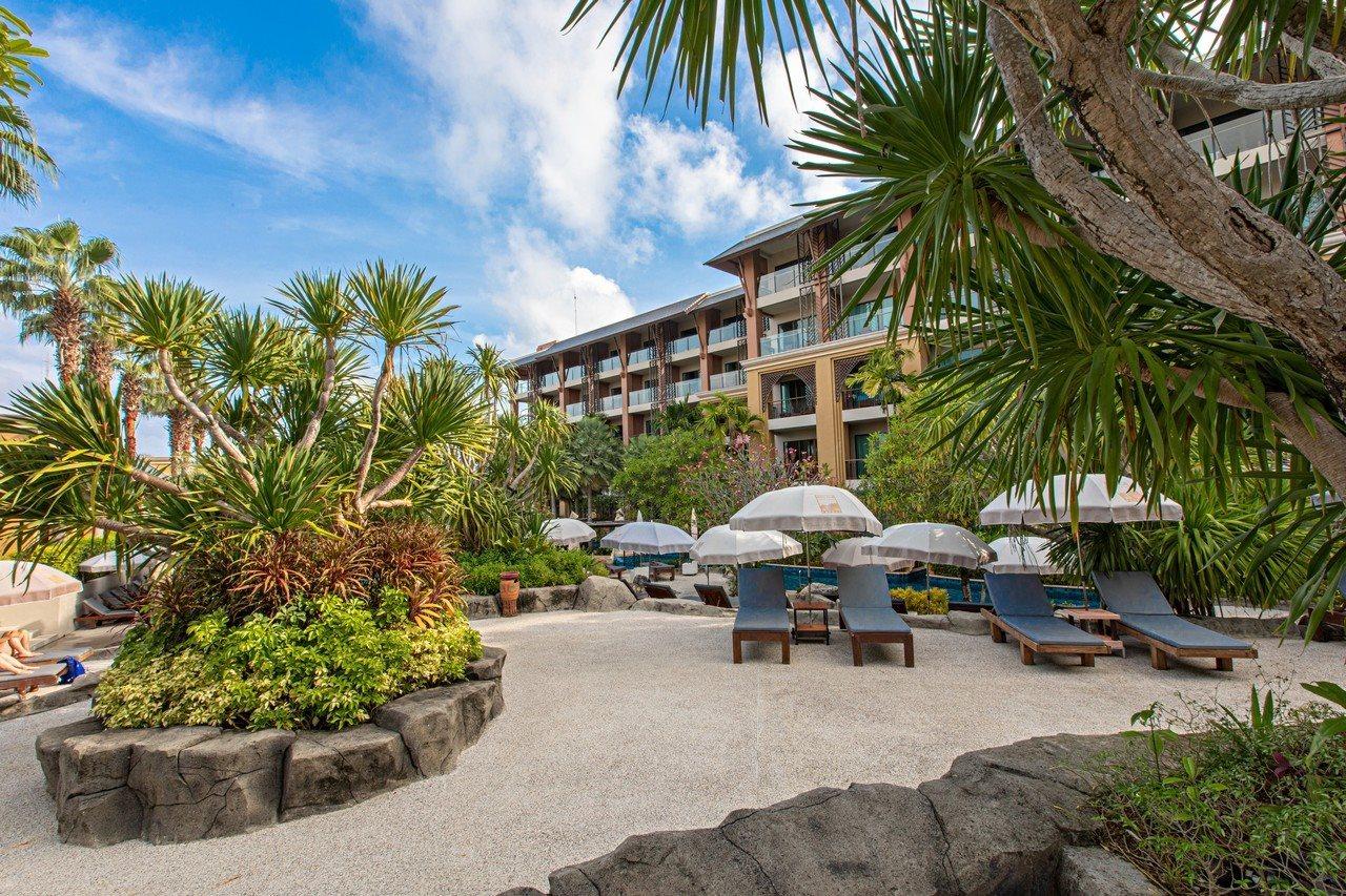 Rawai Palm Beach Resort - Sha Extra Plus Exterior foto