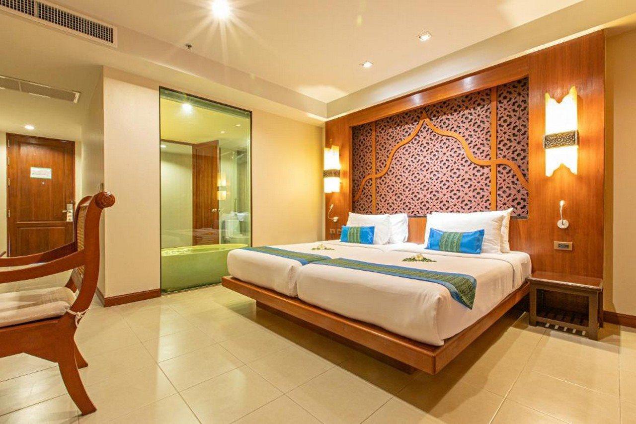 Rawai Palm Beach Resort - Sha Extra Plus Exterior foto